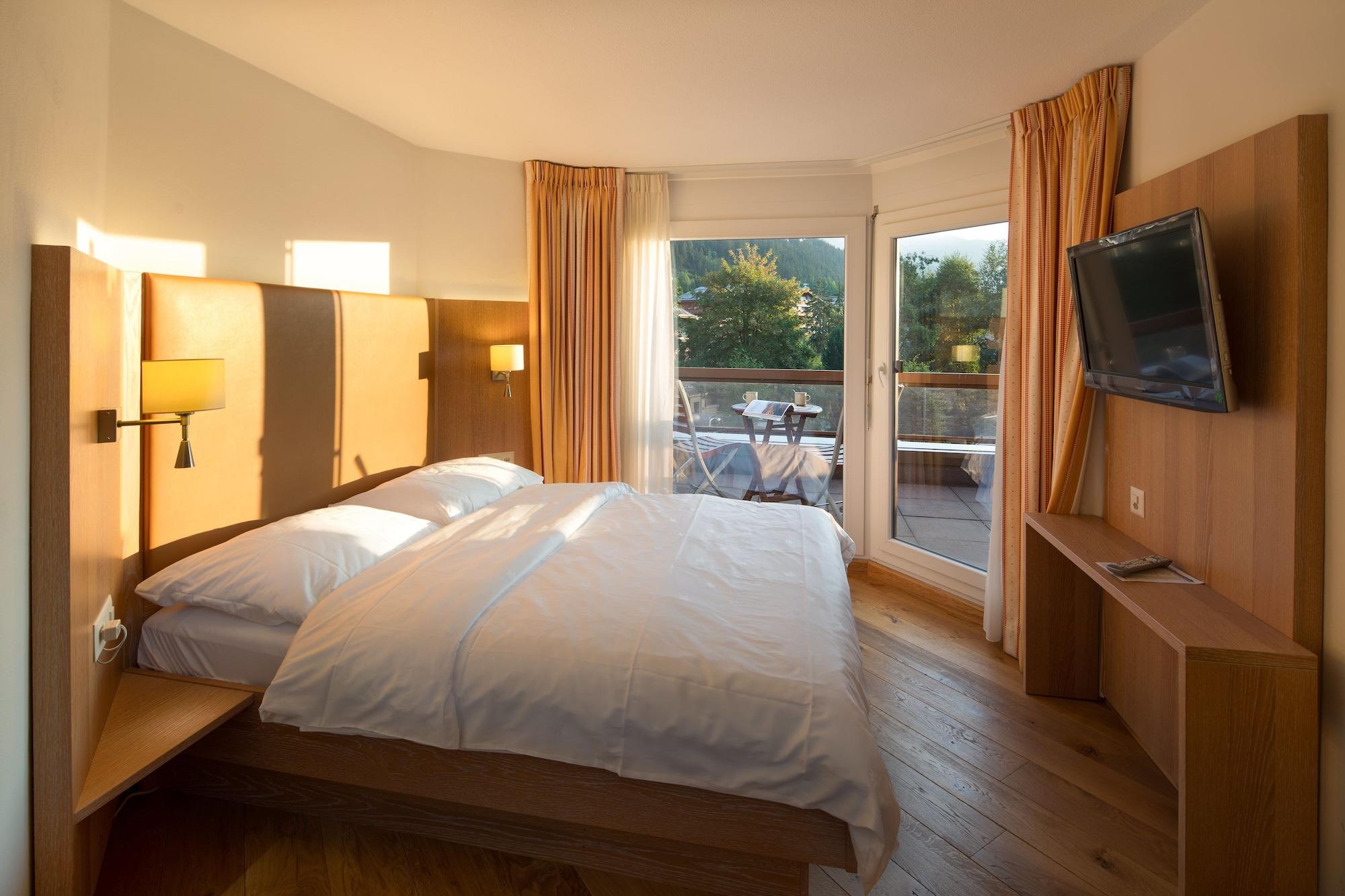 Hotel Helvetia Intergolf Crans-Montana Exteriör bild