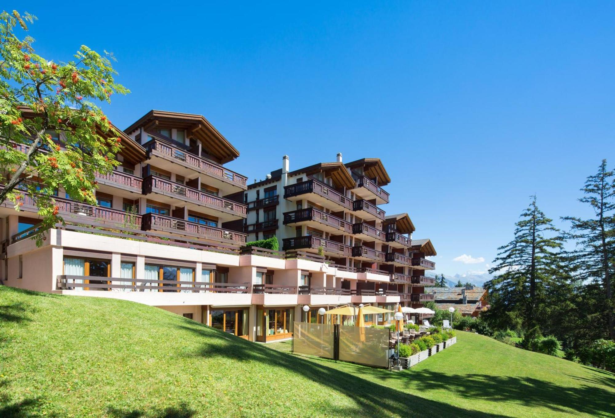 Hotel Helvetia Intergolf Crans-Montana Exteriör bild