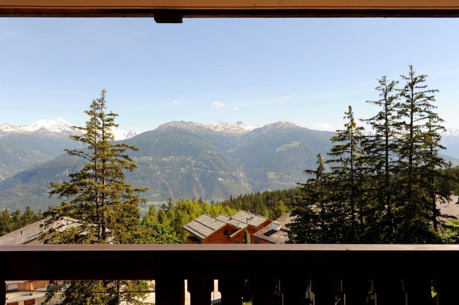 Hotel Helvetia Intergolf Crans-Montana Exteriör bild