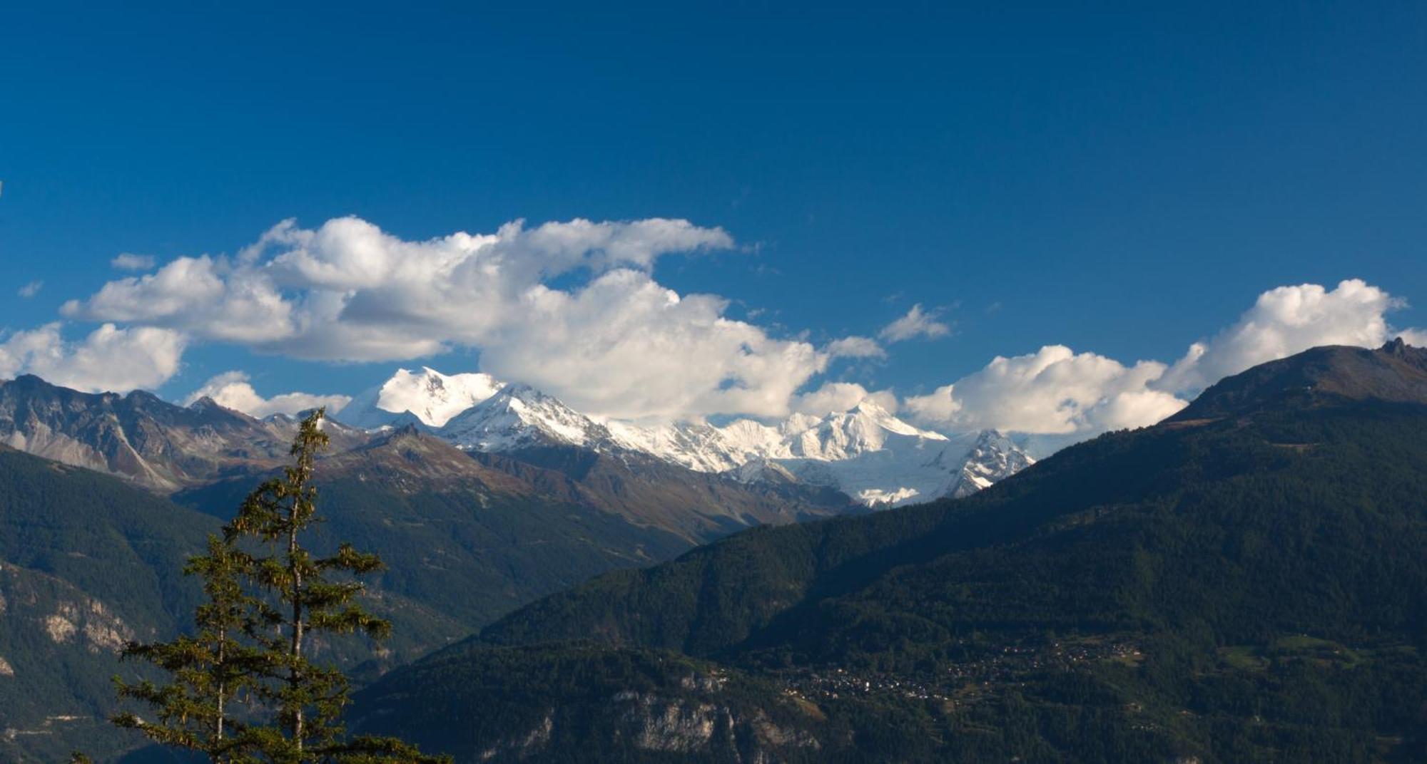 Hotel Helvetia Intergolf Crans-Montana Exteriör bild
