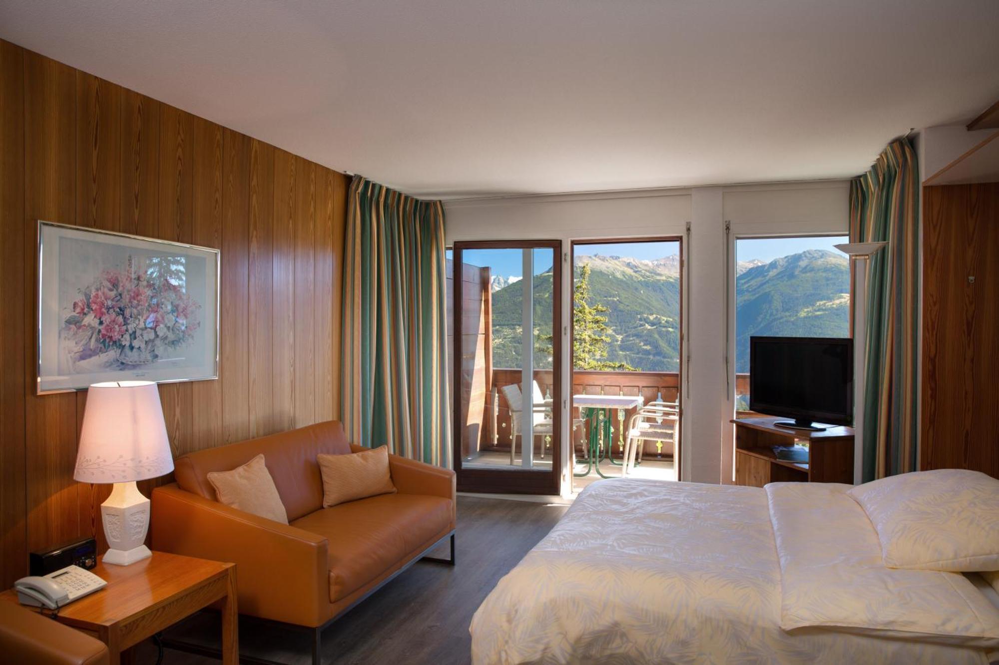Hotel Helvetia Intergolf Crans-Montana Exteriör bild