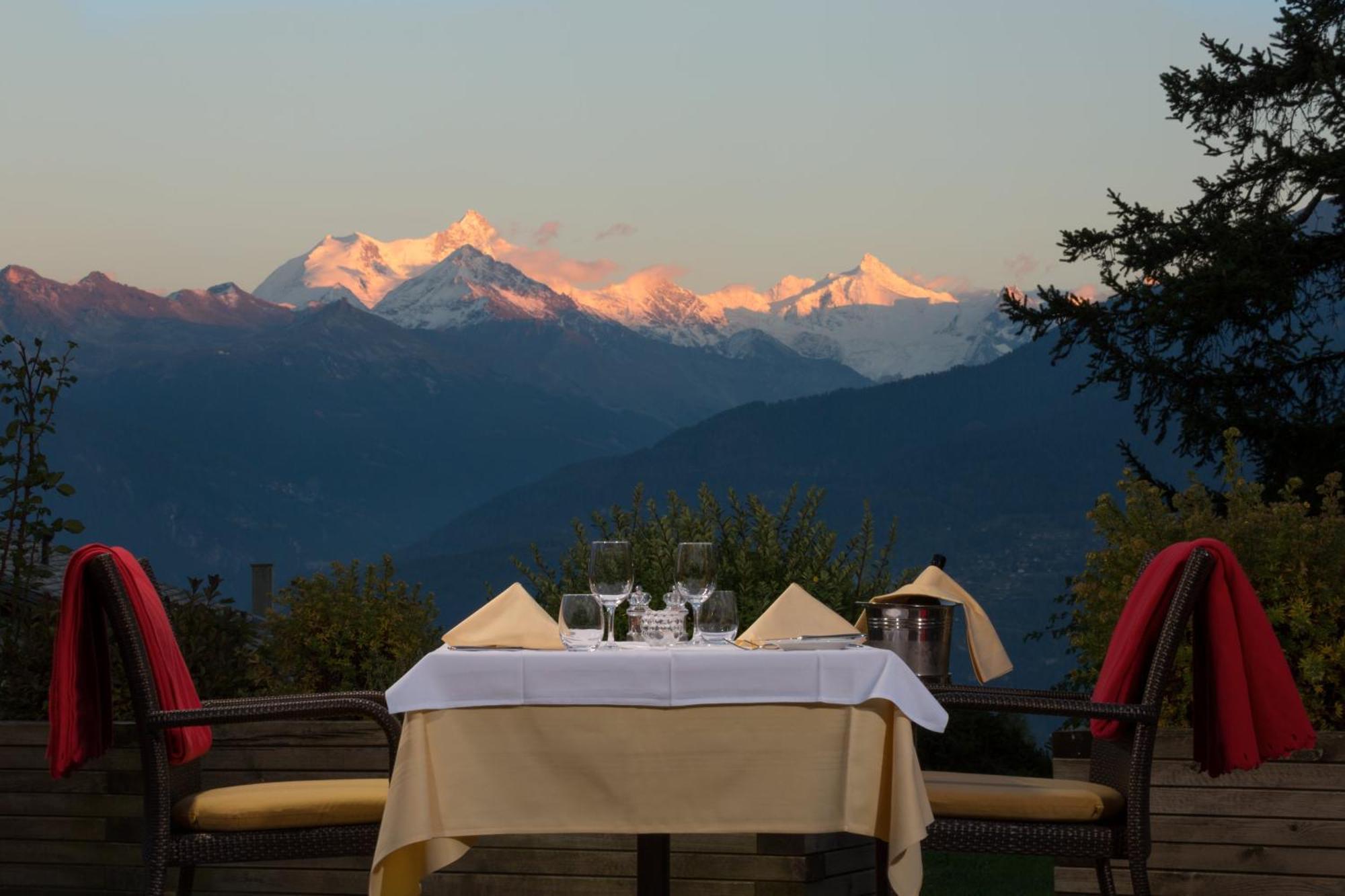 Hotel Helvetia Intergolf Crans-Montana Exteriör bild