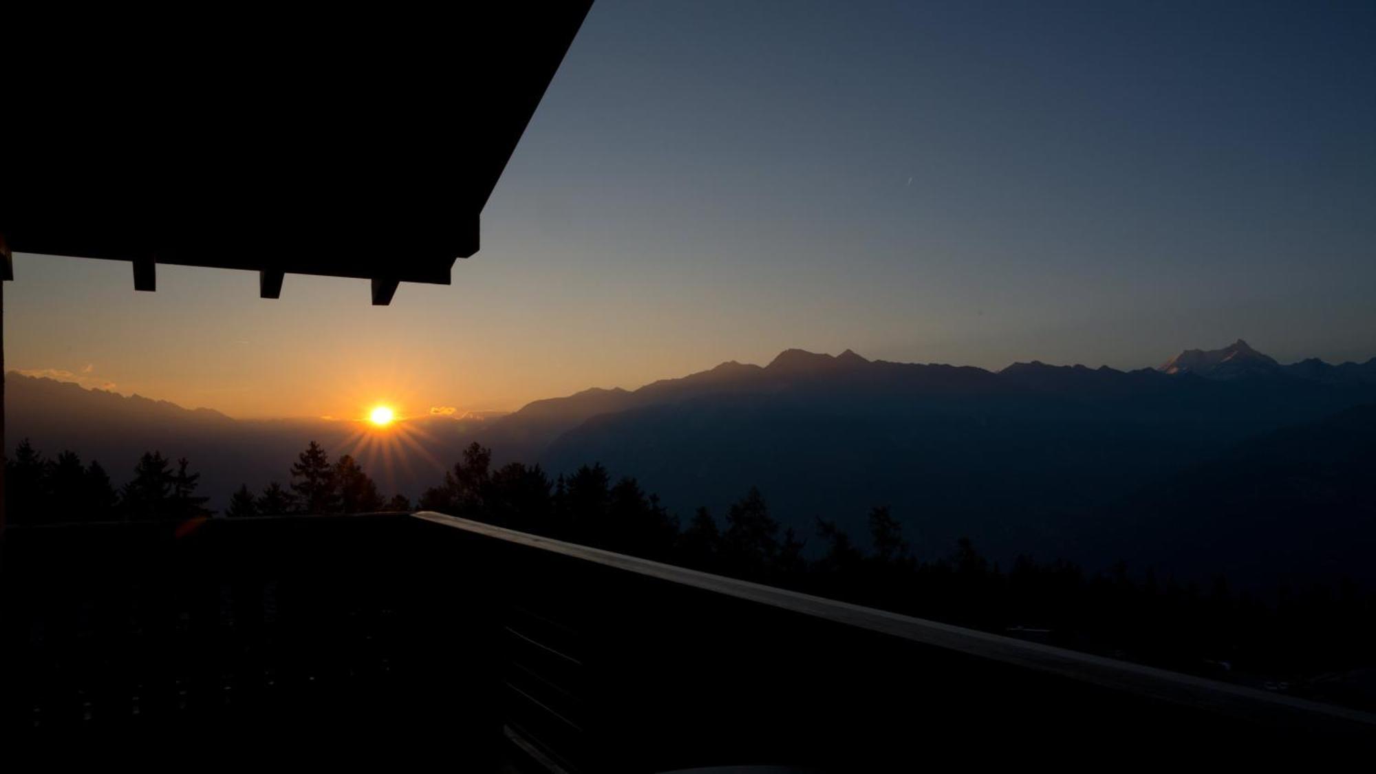 Hotel Helvetia Intergolf Crans-Montana Exteriör bild